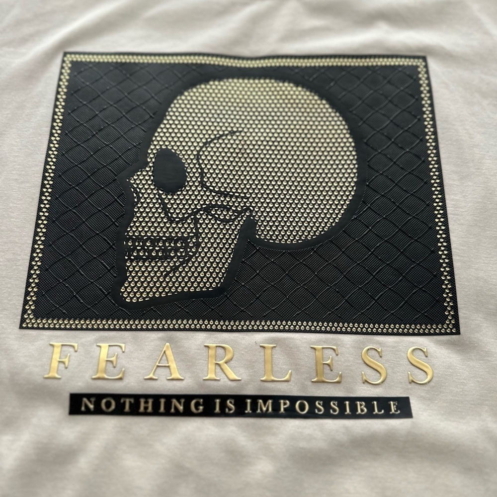 NWOT CR 24 Chrome Edge Sz: XL Fearless Metallic Textured Patch Skull Graphic Tee